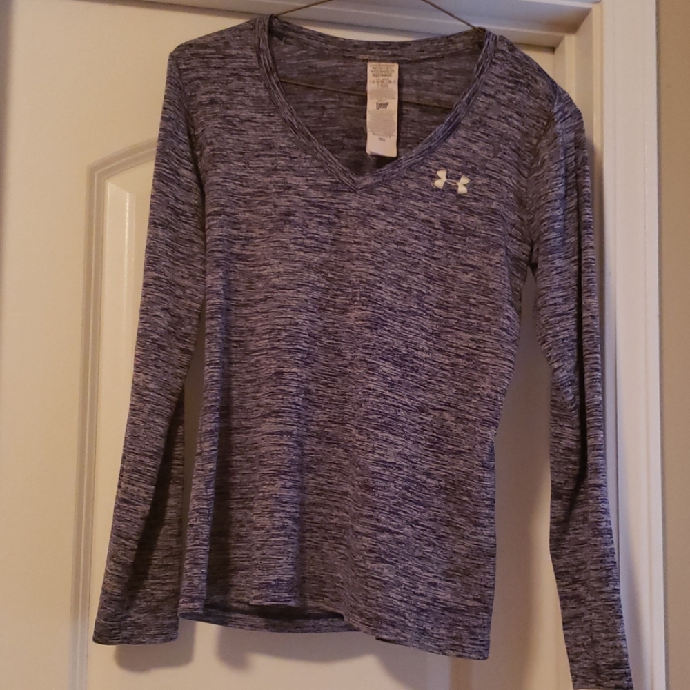 Womens Under Armour vneck Long sleeve